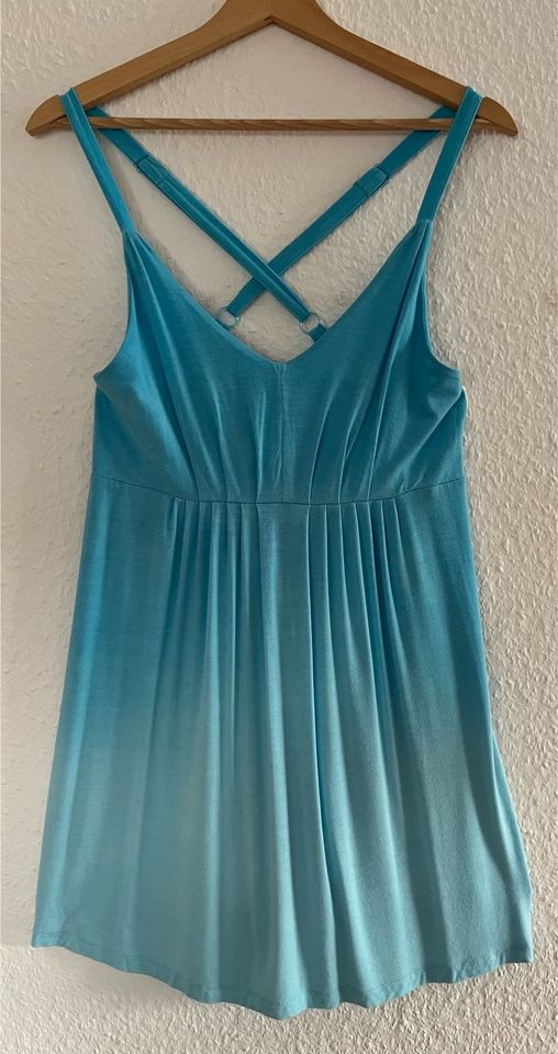 Kleid Top Hellblau ombré Farbverlauf M in Oberlungwitz