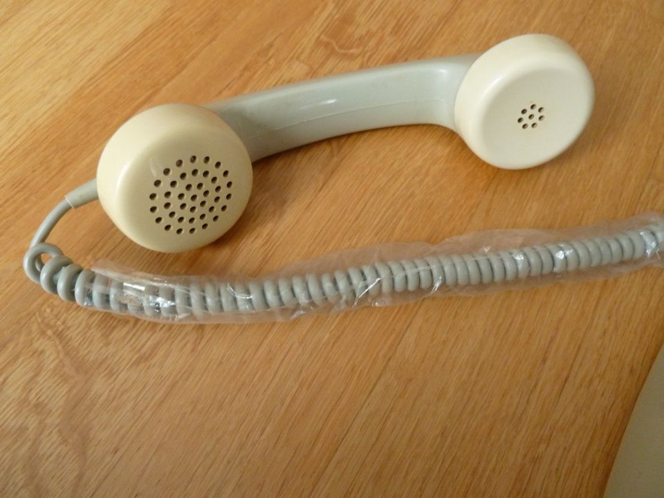 Telefon Post FeTAp 611-2 grau funktioniert, mit TAE Kabel 70er in Preetz