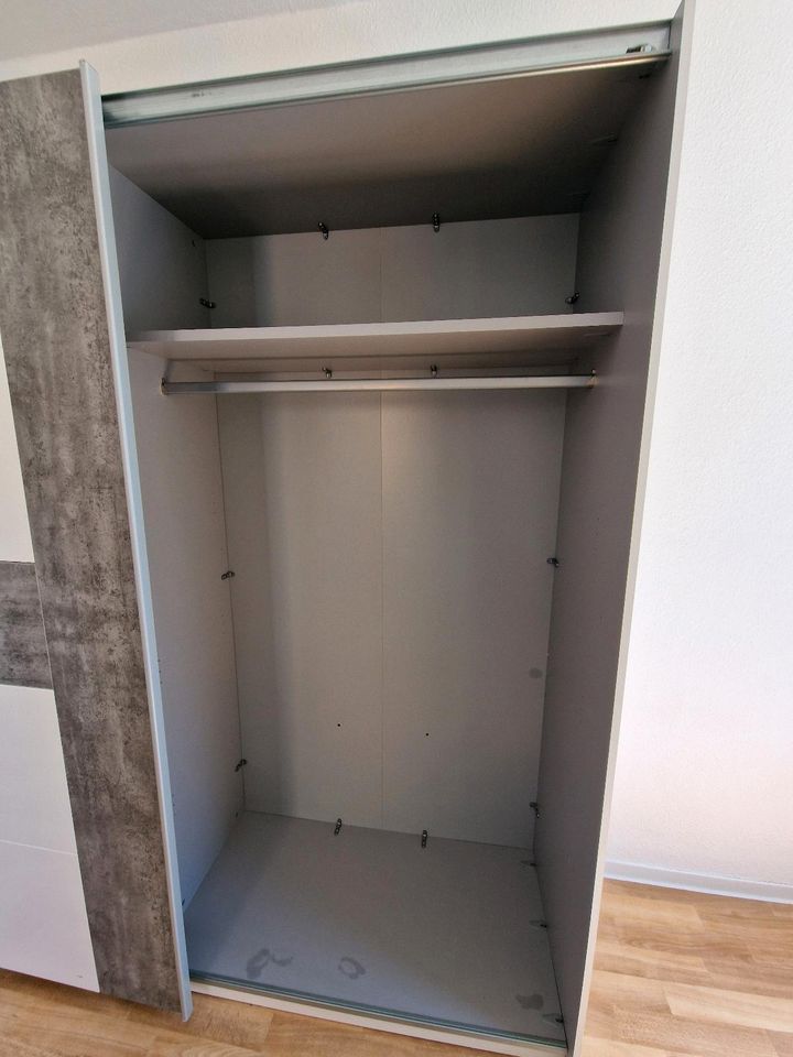 Kleiderschrank in Rostock