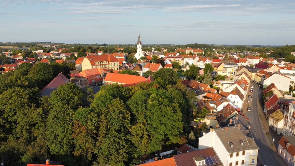 Möblierte Wohnung mit Gartenblick, Pool und Sauna in Taucha