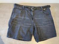 Jeansshort Größe 44 Gina Denim Nordrhein-Westfalen - Raesfeld Vorschau