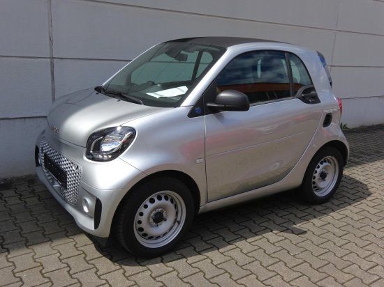 Smart ForTwo electric drive EQ Schnelllader 22kw DAB S in Heilbronn