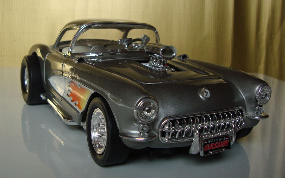 Chevrolet Corvette Gasser NO.92019 1957 1:18 Road Signature in Köln