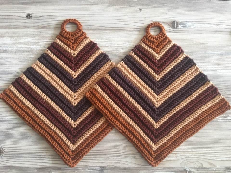 Set gehäkelte Topflappen,3 Varianten zur Auswahl,Maße 21cm x 21cm in Salzgitter