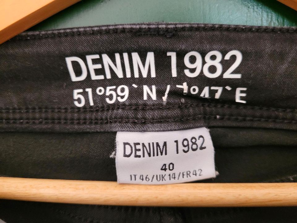 Damen Jeans hose 40 grösse in Steinfeld