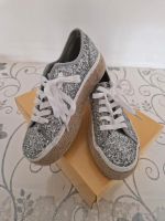 Glänzende Sneaker Damenschuhe in gr. 38 wie neu Schleswig-Holstein - Lübeck Vorschau