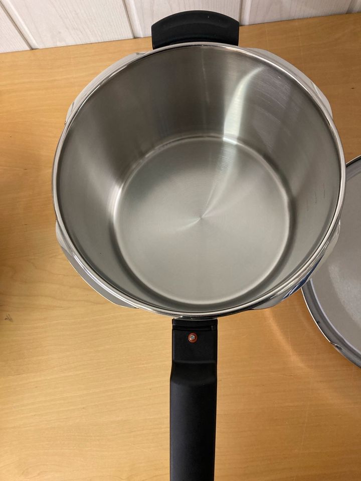 Fissler Vitaquick Premium Neu Schnellkochtopf 8 Liter 26 cm. in Kaiserslautern