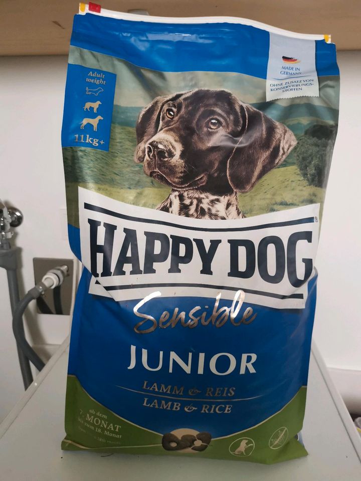 10kg Sack Happy Dog Junior in Tostedt