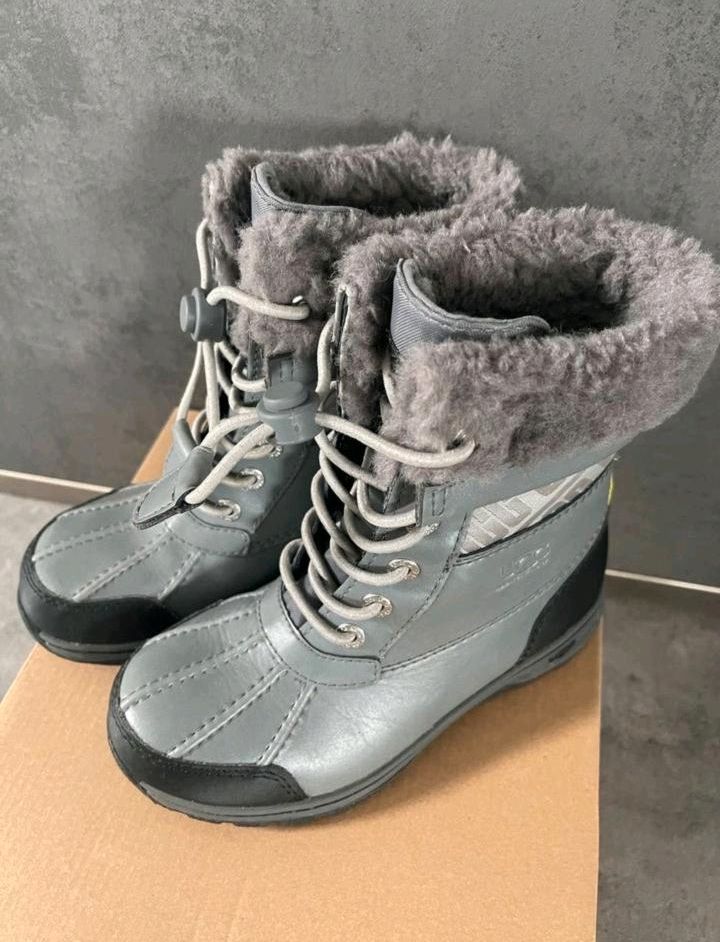 UGG Lammfell Wolle wie Neu Stiefel winterstiefel wasserdicht in Lörrach