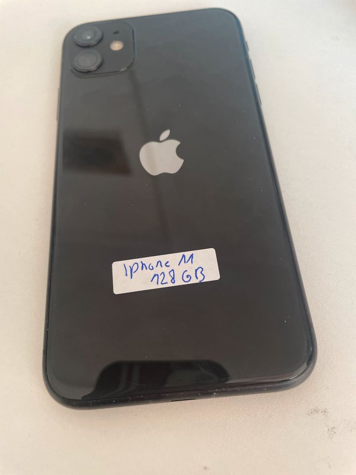 IPhone 11 128 GB Top Zustand schwarz inkl. Panzerglas wie neu ♦️ in Offenburg