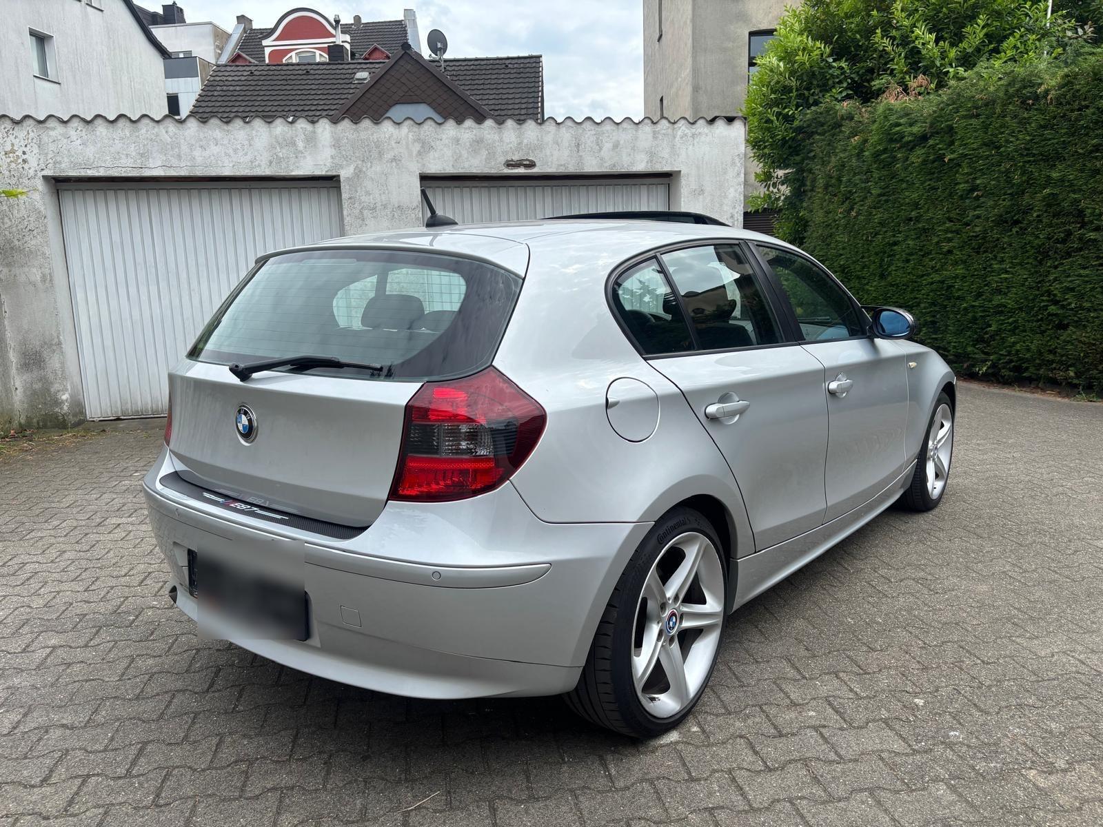Abbildung des Autos 118i Bmw 1er