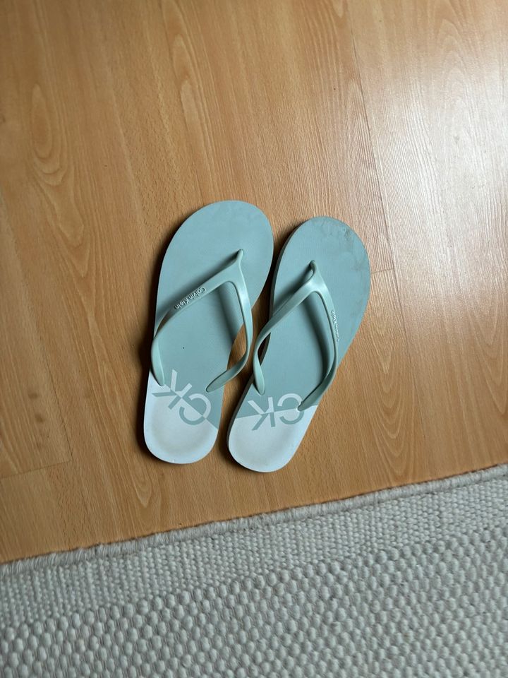 Calvin Klein flip flops mint mintgrün weiß Damen 39/40 Türkis in Siegburg