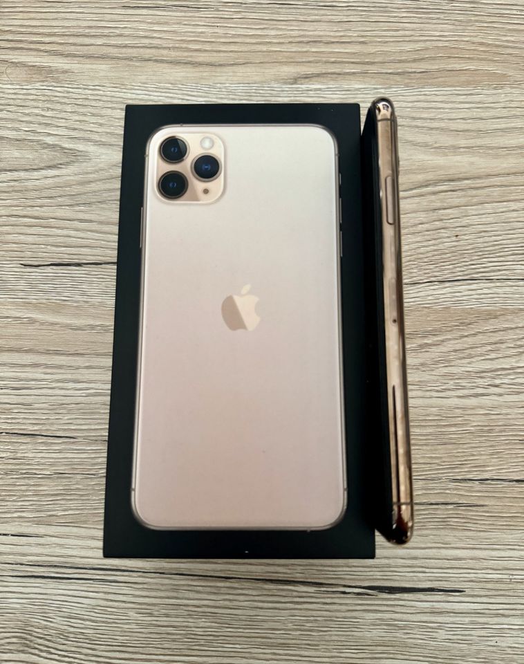 iPhone 11 Pro Max GOLD 64 GB TOP ZUSTAND + OVP in Riegelsberg