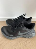 Sportschuh Nike Revolution schwarz Gr. 38 Niedersachsen - Fredenbeck Vorschau