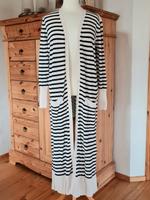 ZARA LONG STRICKJACKE MANTEL BEIGE SCHWARZ GESTREIFT S 36/38 NEU! Hessen - Felsberg Vorschau