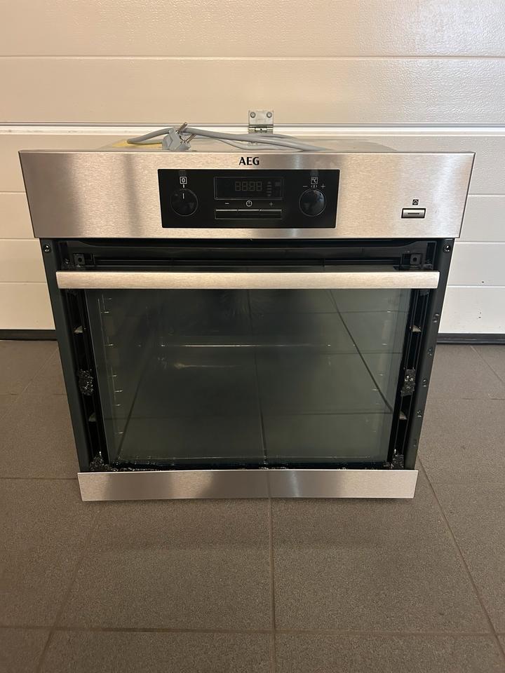 AEG Einbaubackofen „BPB351020M“ *defekte / fehlende Scheibe* in Waldfeucht