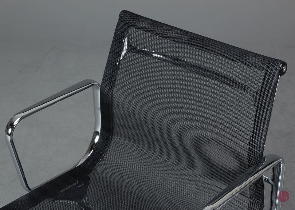 Vitra Aluminium chair EA 107 Besucherstuhl Bürostuhl Netz Schwarz in Würzburg