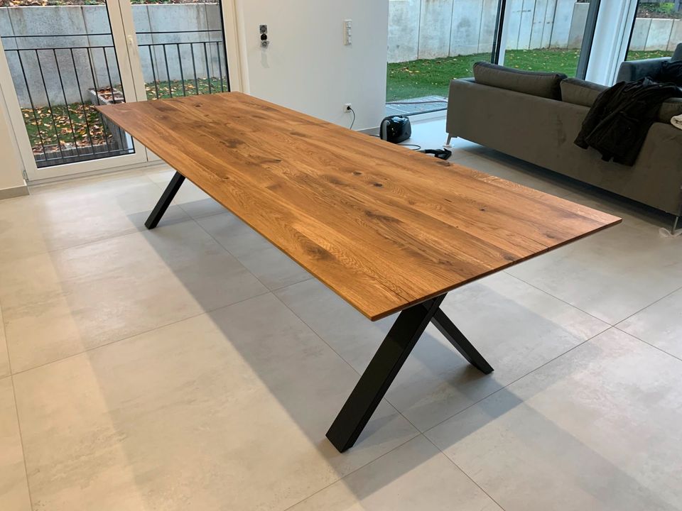 NEU Massiv Eiche Tisch Schweizerkante Esstisch Holztisch 280x100 in Königswinter