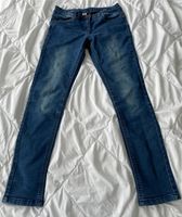 Jeans in der Größe 146 Niedersachsen - Bad Pyrmont Vorschau