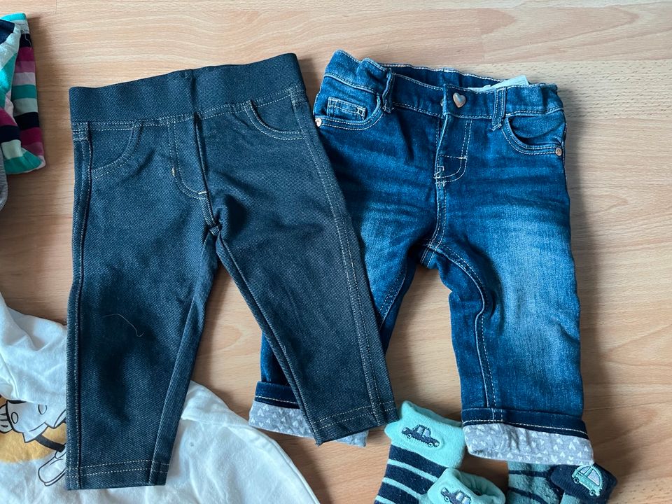 Baby Paket (Schlafanzug, Jeans, longshirt) in Berlin