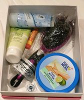 Neu Beautybox inkl Inhalt Burts Bees Loccitane isana wella Baden-Württemberg - Balingen Vorschau