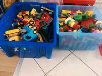 2 große Lego Kisten, 2 Eisenbahn sets Berlin - Tempelhof Vorschau