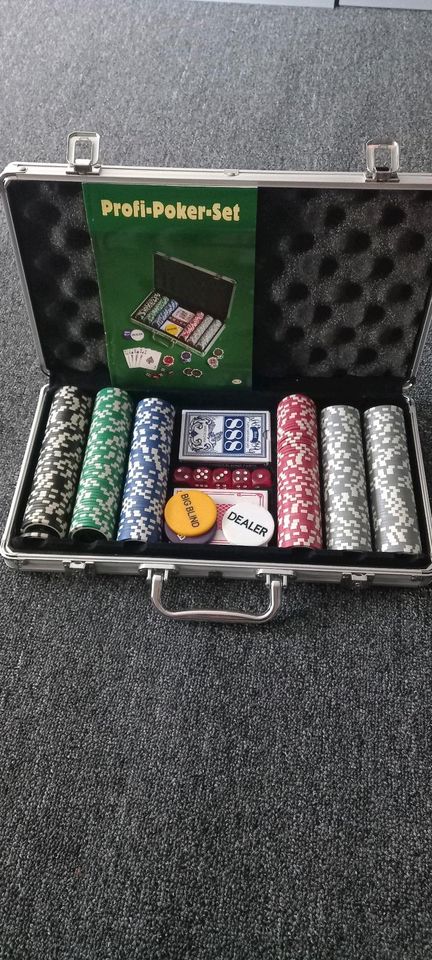 Verkaufe ein Profi Poker Set in Berlin