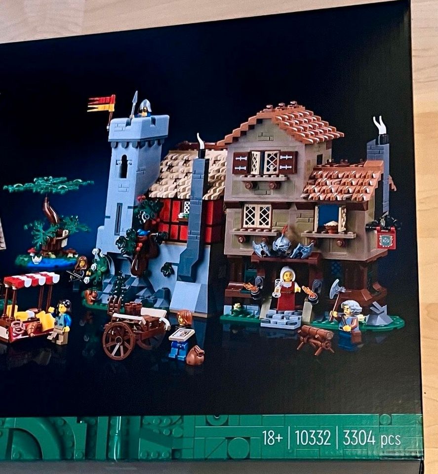LEGO Icons #10332 „Mittelalterlicher Stadtplatz“ in München