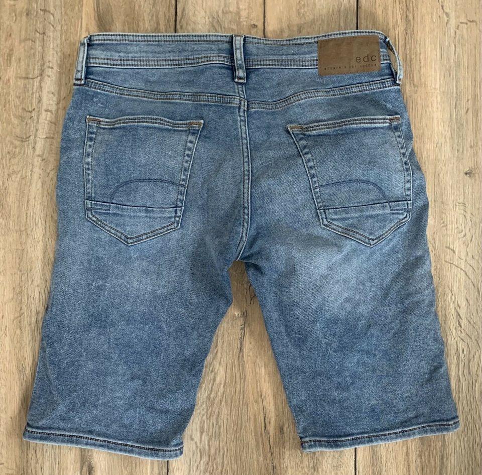 edc Esprit Herren/Jungs Jeans Shorts Gr. 29/170 in Hannover