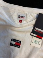 Tommy Hilfiger Shirt Top etwas Crop geschnitten weiß M Berlin - Hohenschönhausen Vorschau