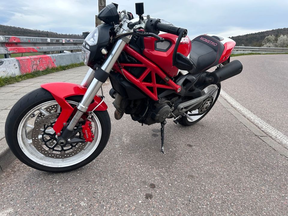 Ducati Monster 1100/S A2 in Stuttgart