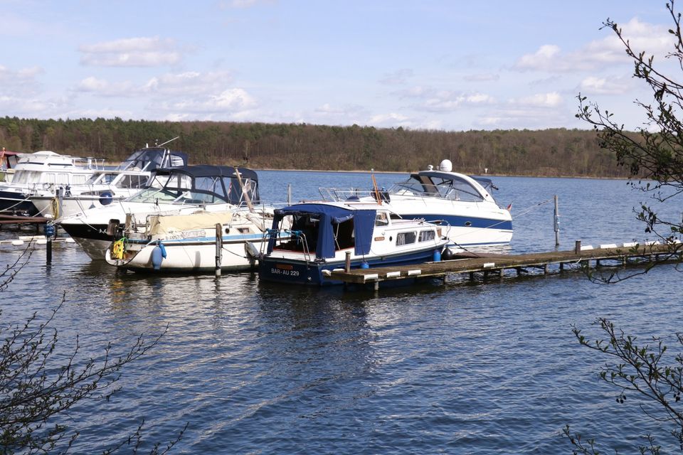 Verkaufe Stahlboot/ Stahlkajütboot sehr gepflegt mit Liegeplatz in Sohland