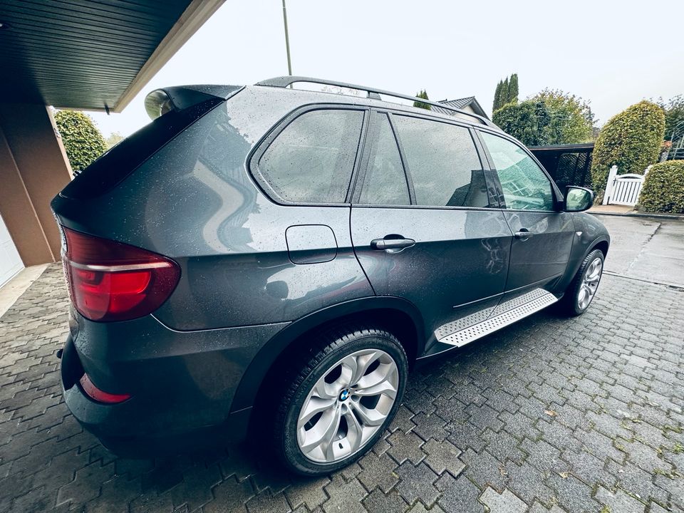 BMW X5 Lci 40D 306ps 7 Sitzer in Nümbrecht