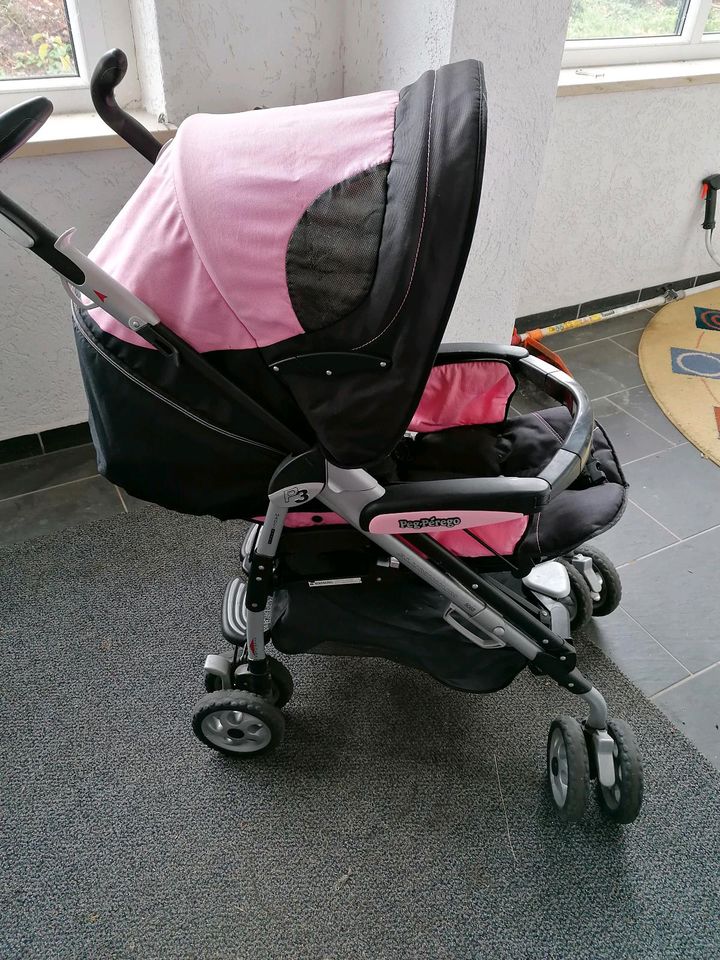 Kinderwagen Marke Peg Perego in Radeberg