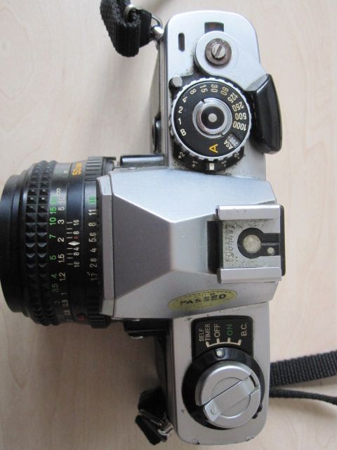 Minolta XG9 analoge Spiegelreflexkamera mit Objektiven in Haimhausen