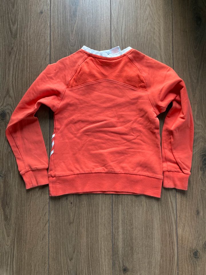 Pullover von Adidas Gr. 128 in Neckartenzlingen