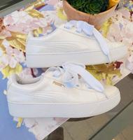 Puma Sneaker Sportschuh Gr. 40,5 weiß Lack Berlin - Lichtenberg Vorschau