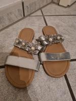 Sandale, Silber mit Blumenschmuck, Gr. 38 Hessen - Pohlheim Vorschau