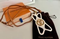 Louis Vuitton Louise Handyhalterung **selten** Niedersachsen - Burgdorf Vorschau