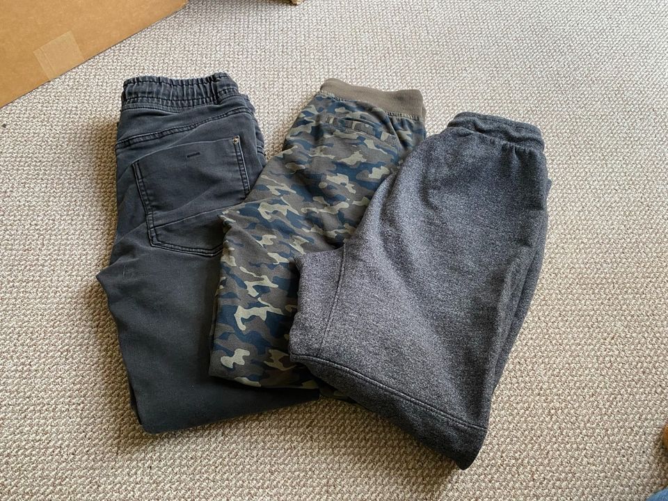 Jogginghose Jeans Größe 146/152 Yigga in Baar-Ebenhausen