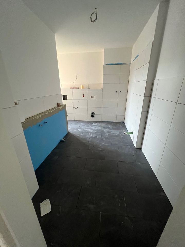 Hochwertiges Wohnen in neusanierter großzügigen 3 Raumwohnung im absoluten Zentrum von Freiberg in Freiberg