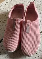 Damen Sportschuhe neuwertig Hessen - Hirzenhain Vorschau