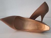 Christian Louboutin Pumps Braun 38 Nordrhein-Westfalen - Witten Vorschau