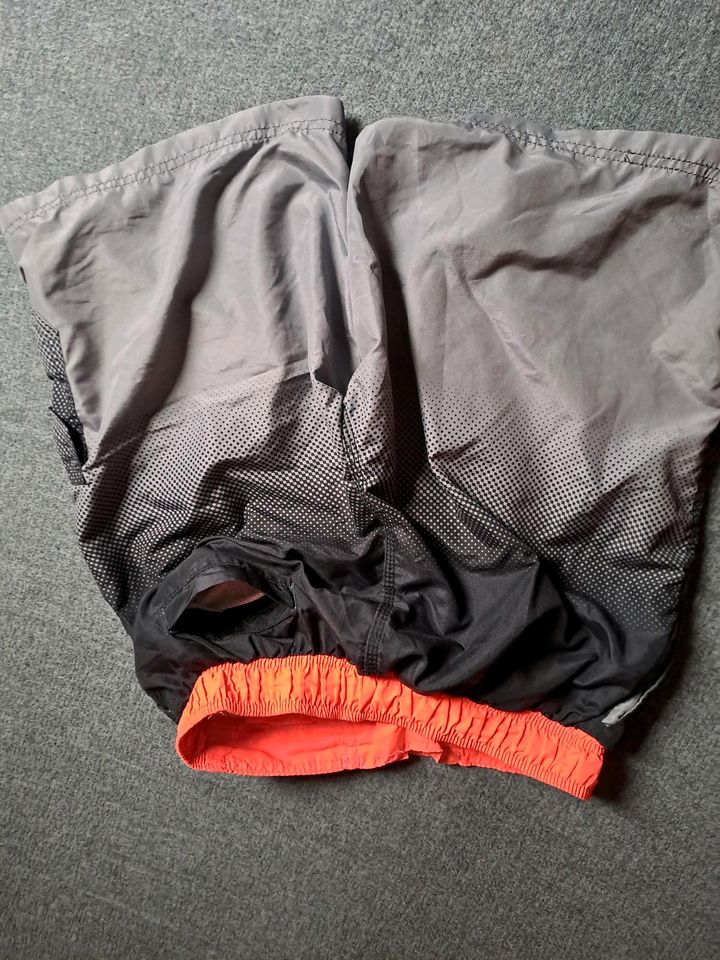 Badeshorts Herren in Tostedt