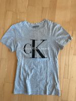 Calvin Klein T Shirt Grau Gr. XS Niedersachsen - Vechta Vorschau