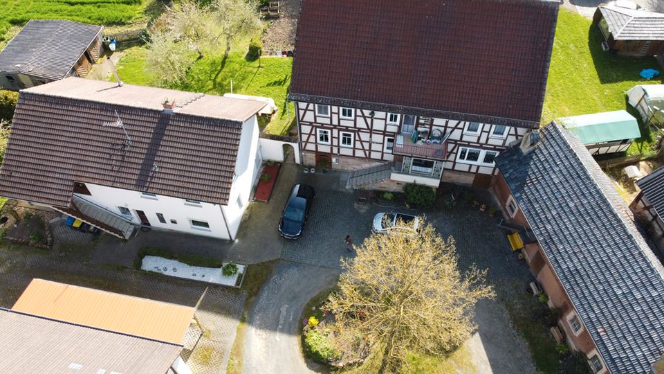 Wunderschöner Bauernhof mit Ackerland, prädestiniert für Pferdehaltung in Alsfeld