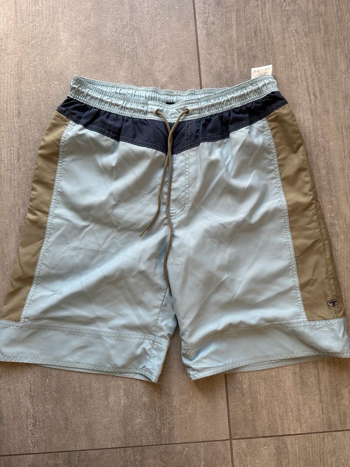 Mehrere Bade shorts  kurze Hose Adidas Tom Tailor Gr. L in Wilhelmshaven