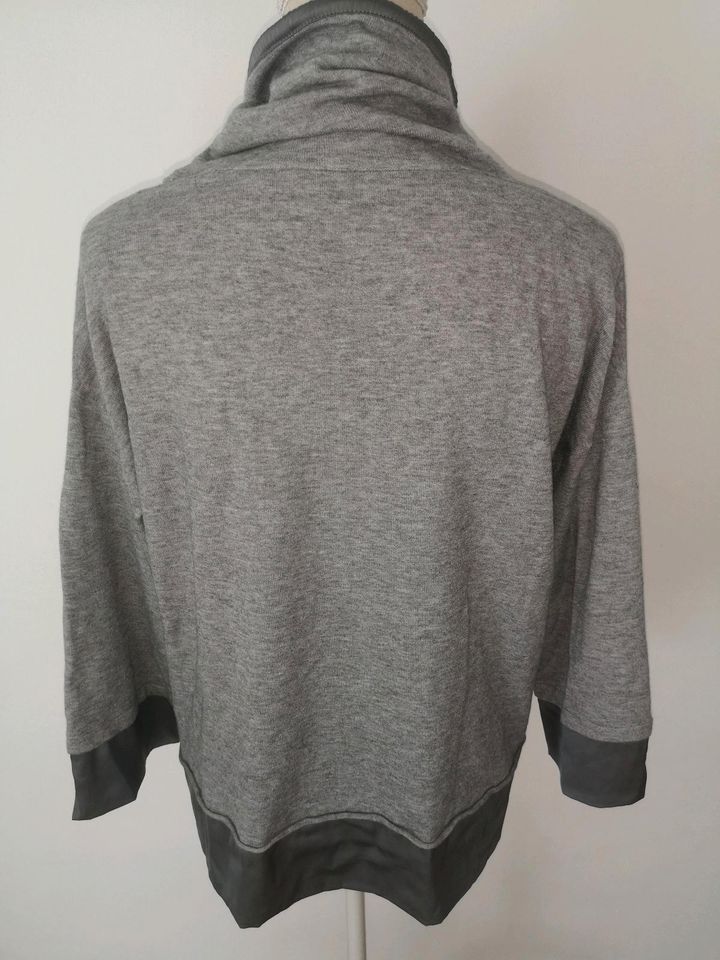 Neu Rinascimento Pullover grau Sweatshirt Gr 38 M in Waghäusel