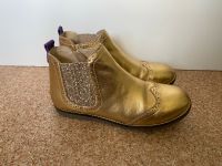 Mini Boden Chelsea Boots in Metallic Gold mit Glitzer, Mädchen 39 München - Schwanthalerhöhe Vorschau