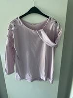 Esprit Shirt rosa-lila Flieder Spitzenärmel S/36 Nordrhein-Westfalen - Winterberg Vorschau